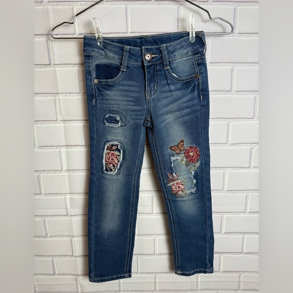 FADED GLORY Embroidered Blue Denim Jeans/girls size 5 - Picture 1 of 10